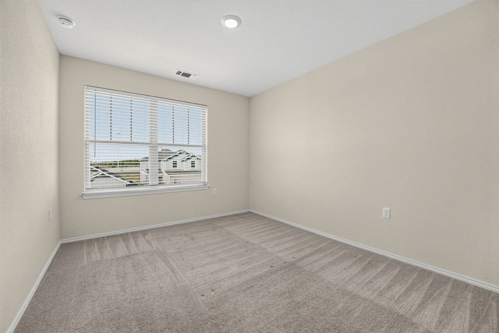 Manor House: 11111 Mestengo Dr