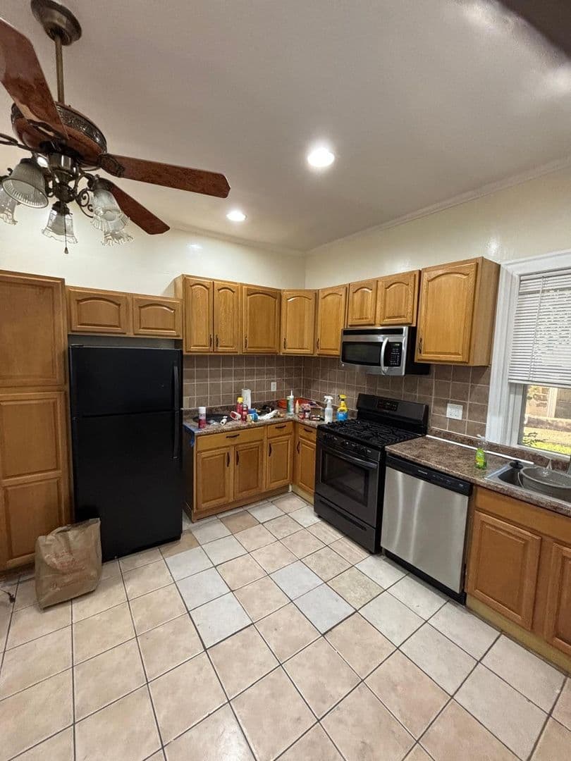 Malden Townhome: 675 Main St