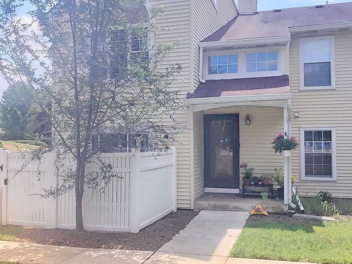 Hightstown Condo: 13 Mill Run W