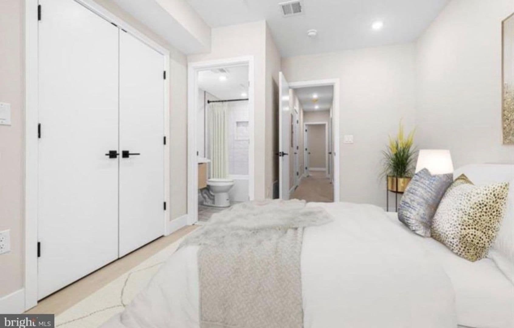 Philadelphia Condo: 2051 E William St