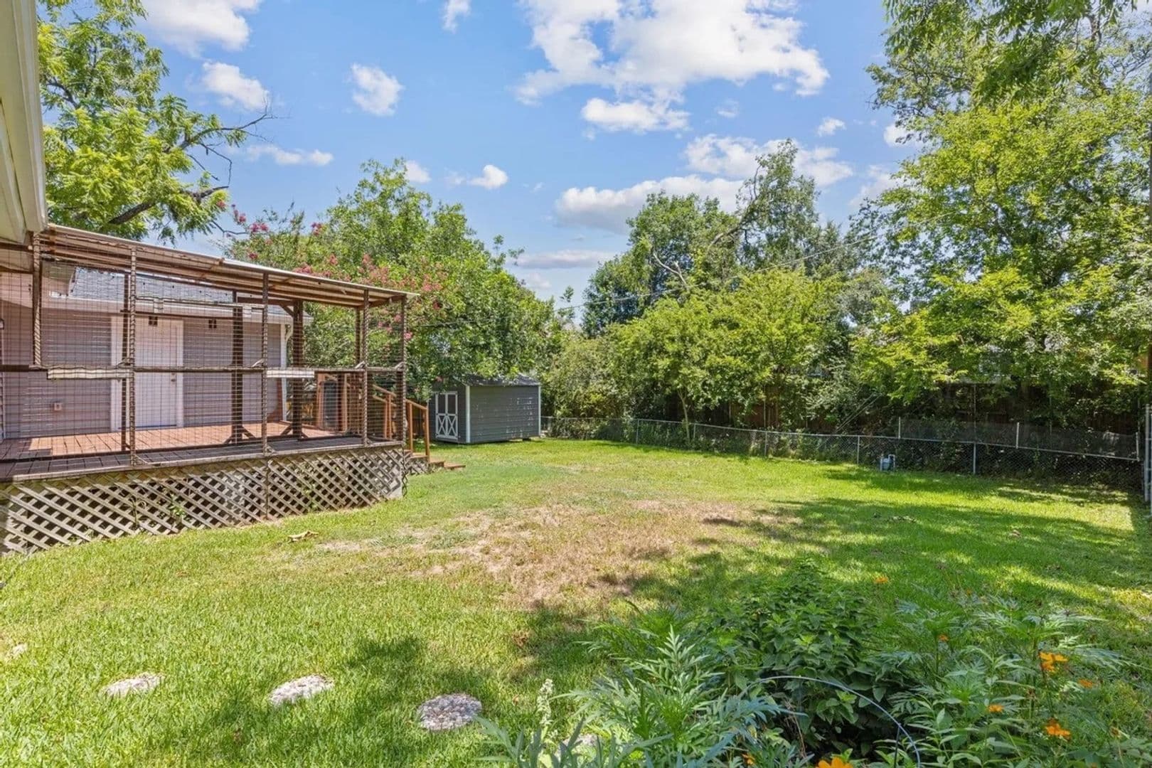 Rockwall House: 834 Nash St