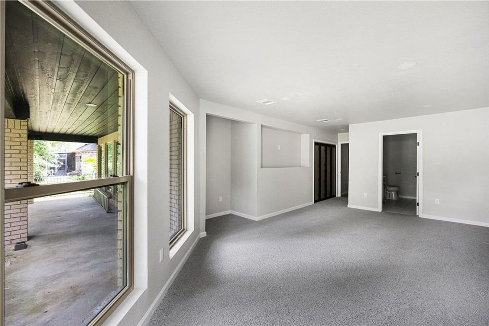 Montgomery Townhome: 15 Presidio Rd