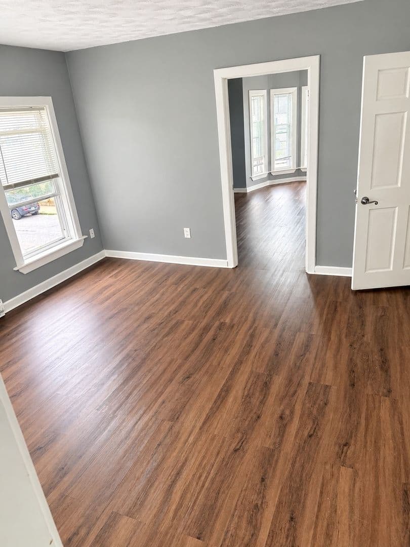 Lowell Townhome: 27 W 5th St