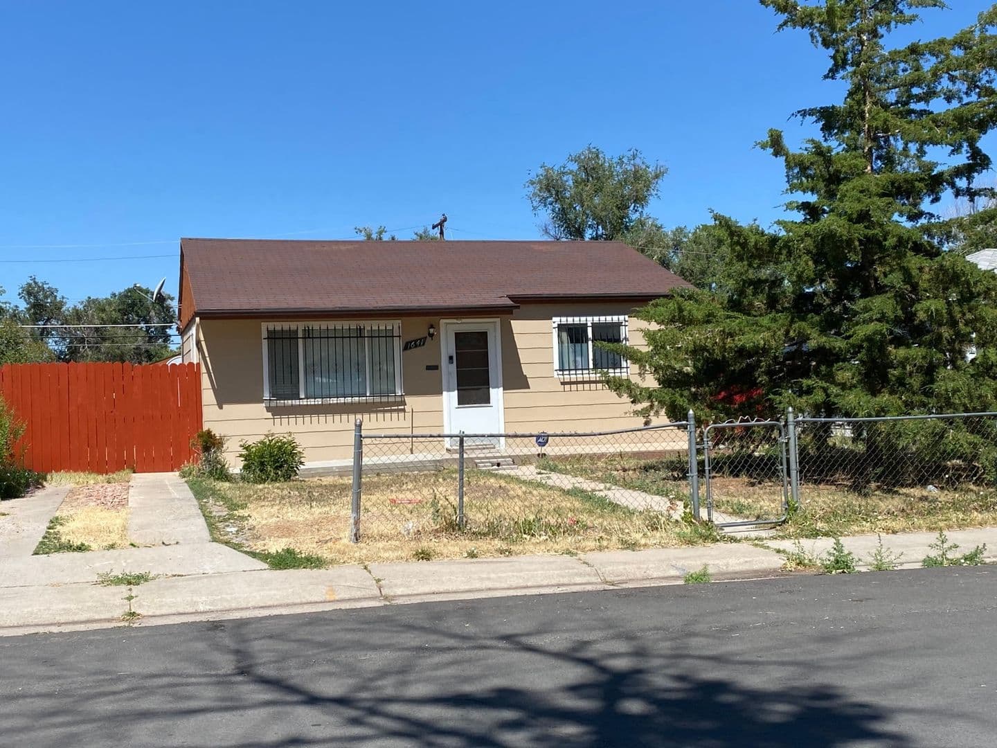 Aurora House: 1641 Nome St