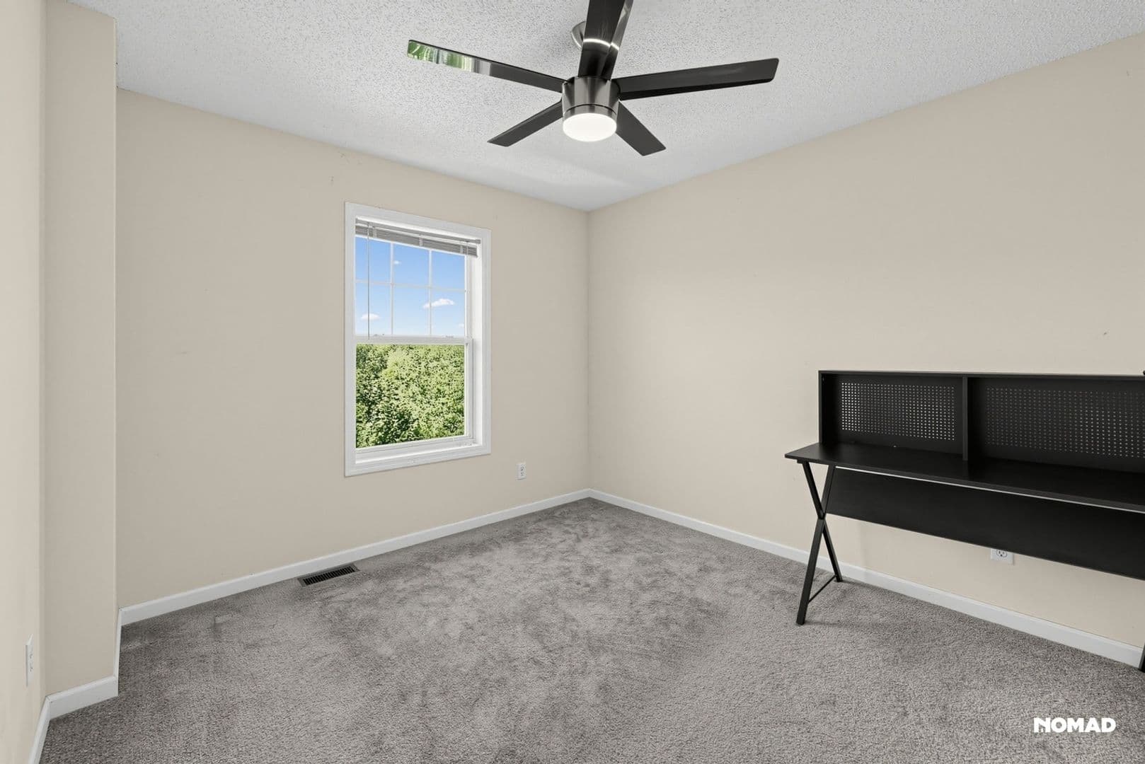 Plymouth House: 18805 46th Ave N
