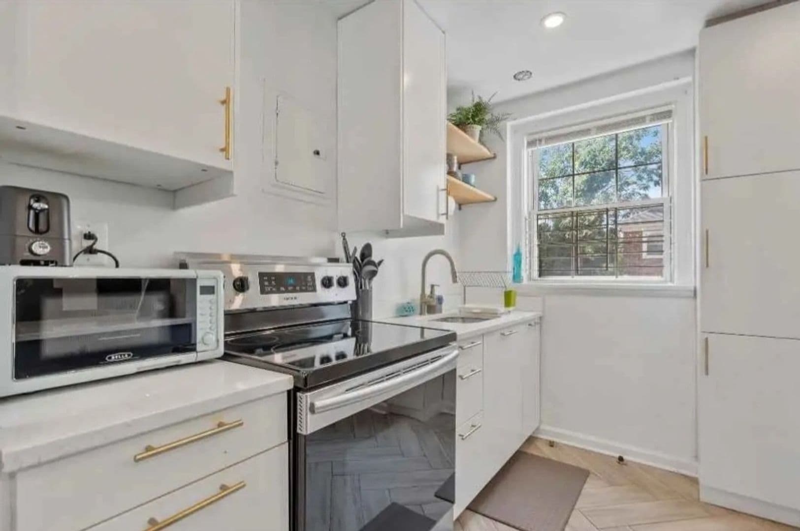 Washington Condo: 2716 29th St Se