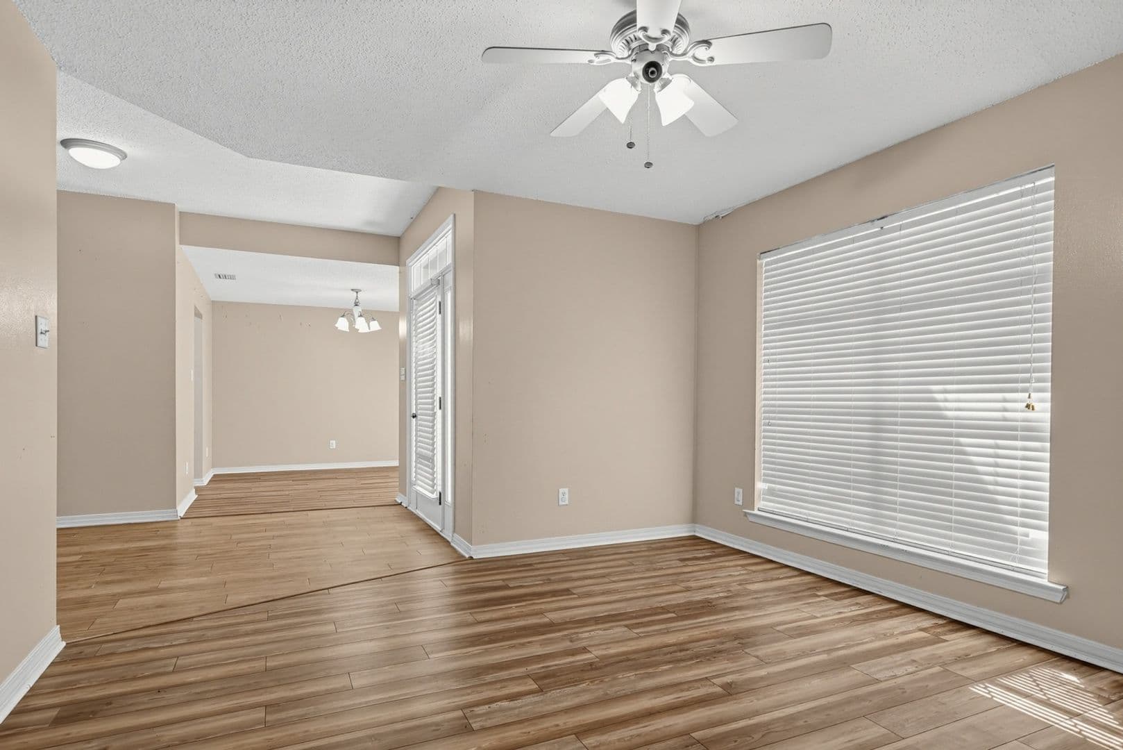 Mobile House: 1387 Hunters Ridge Dr W
