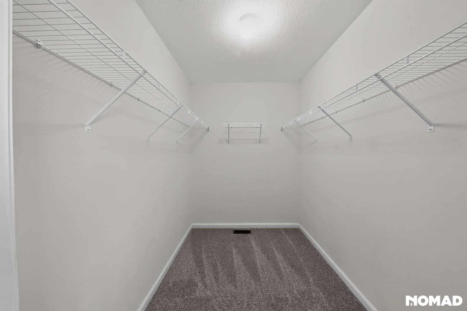 Lebanon House: 4290 Hunting Hawk Dr