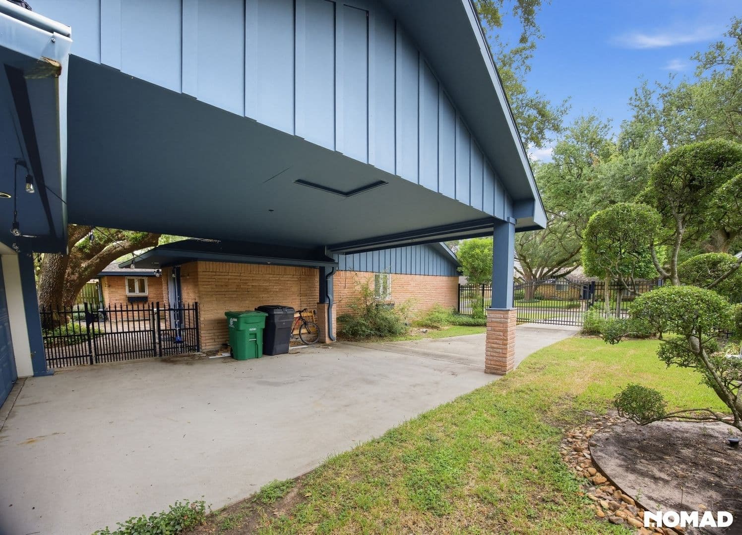 Houston House: 4726 Omeara Dr