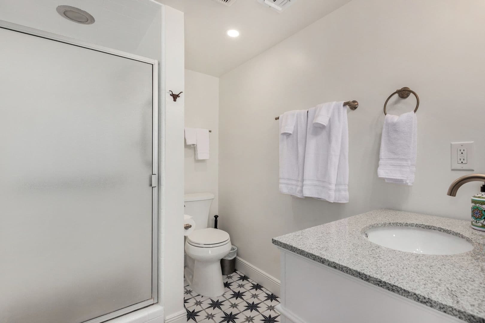 Phoenix House: 5655 N Camelback Canyon Dr
