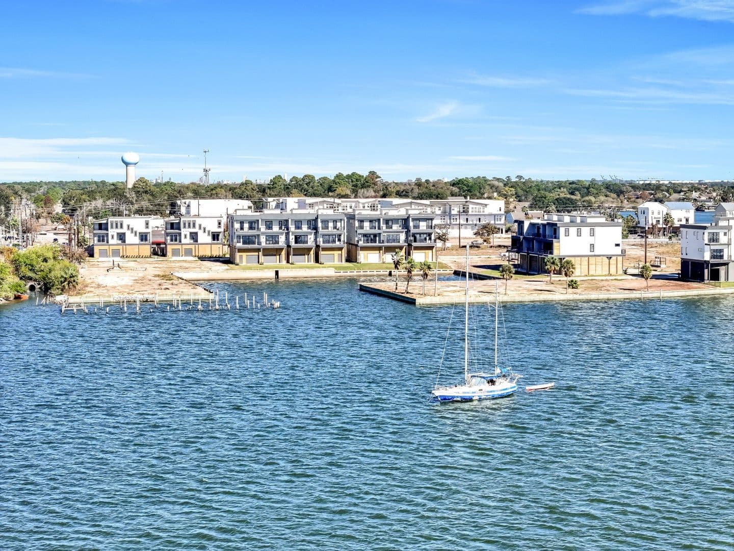 Seabrook Townhome: 4405 Anthony Court Ln