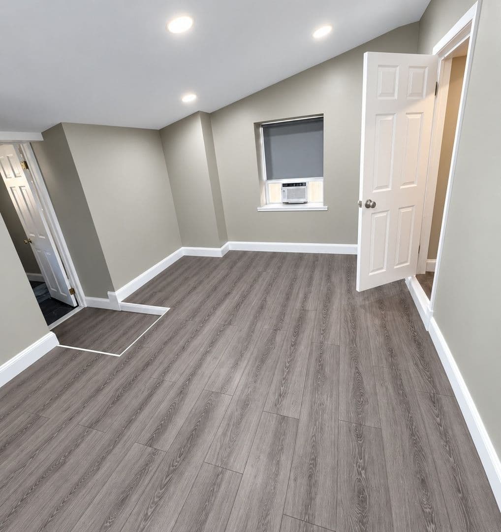 Philadelphia Townhome: 105 Carson St