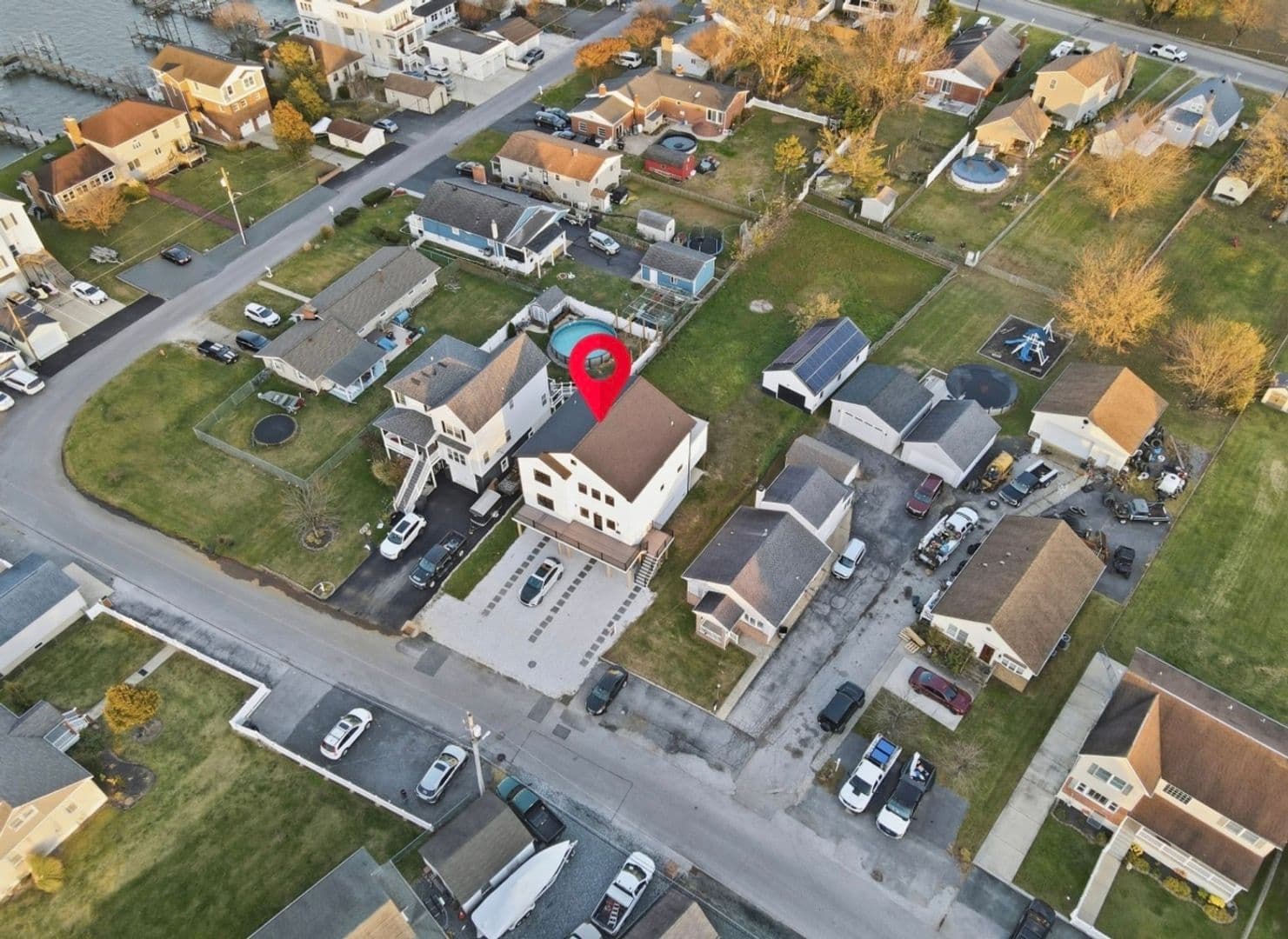 Sparrows Point House: 6931 River Dr Rd