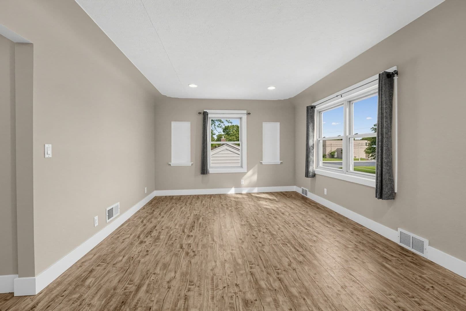 Grand Haven Condo: 709 S Despelder St