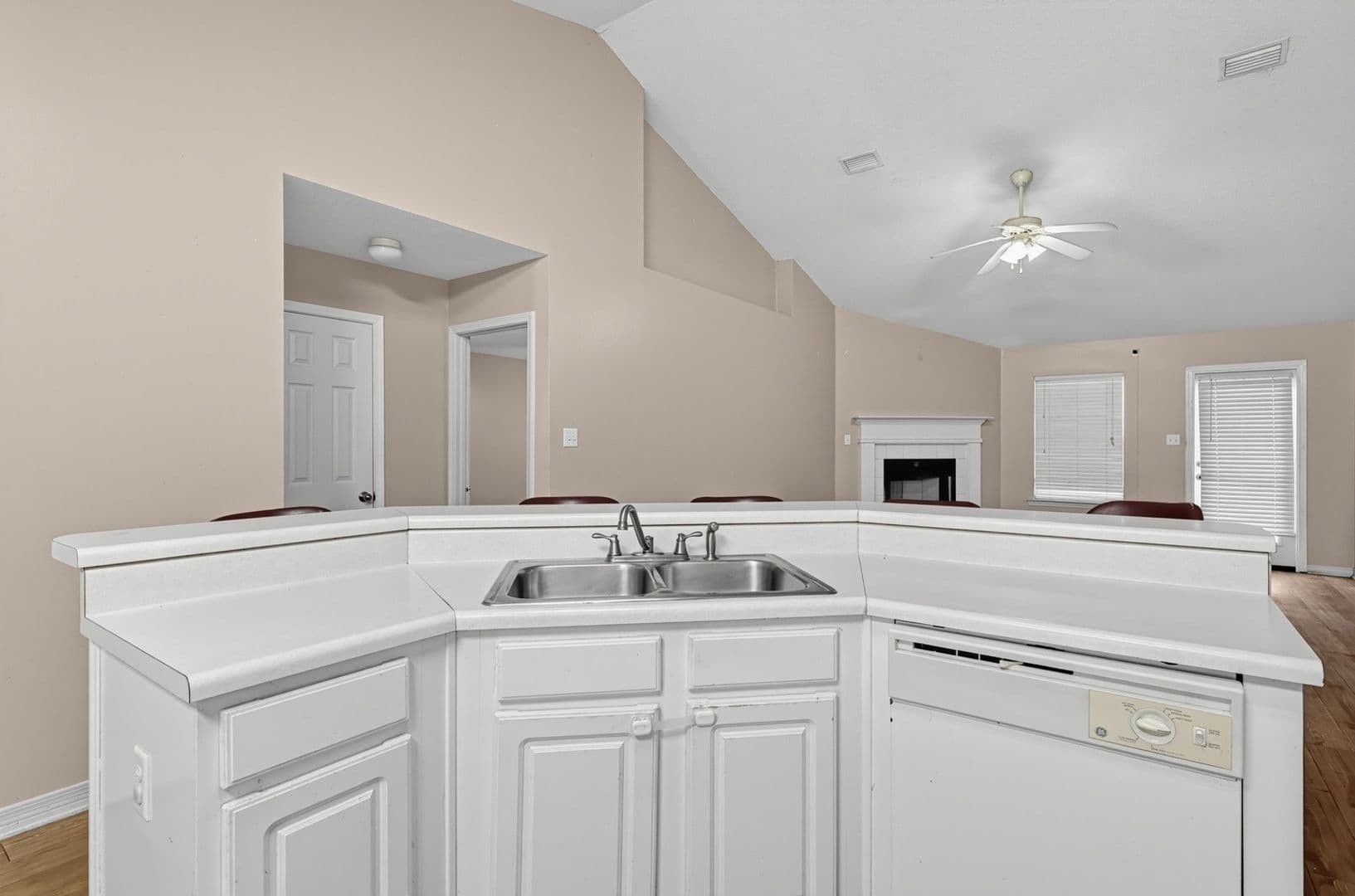 Mobile House: 1387 Hunters Ridge Dr W