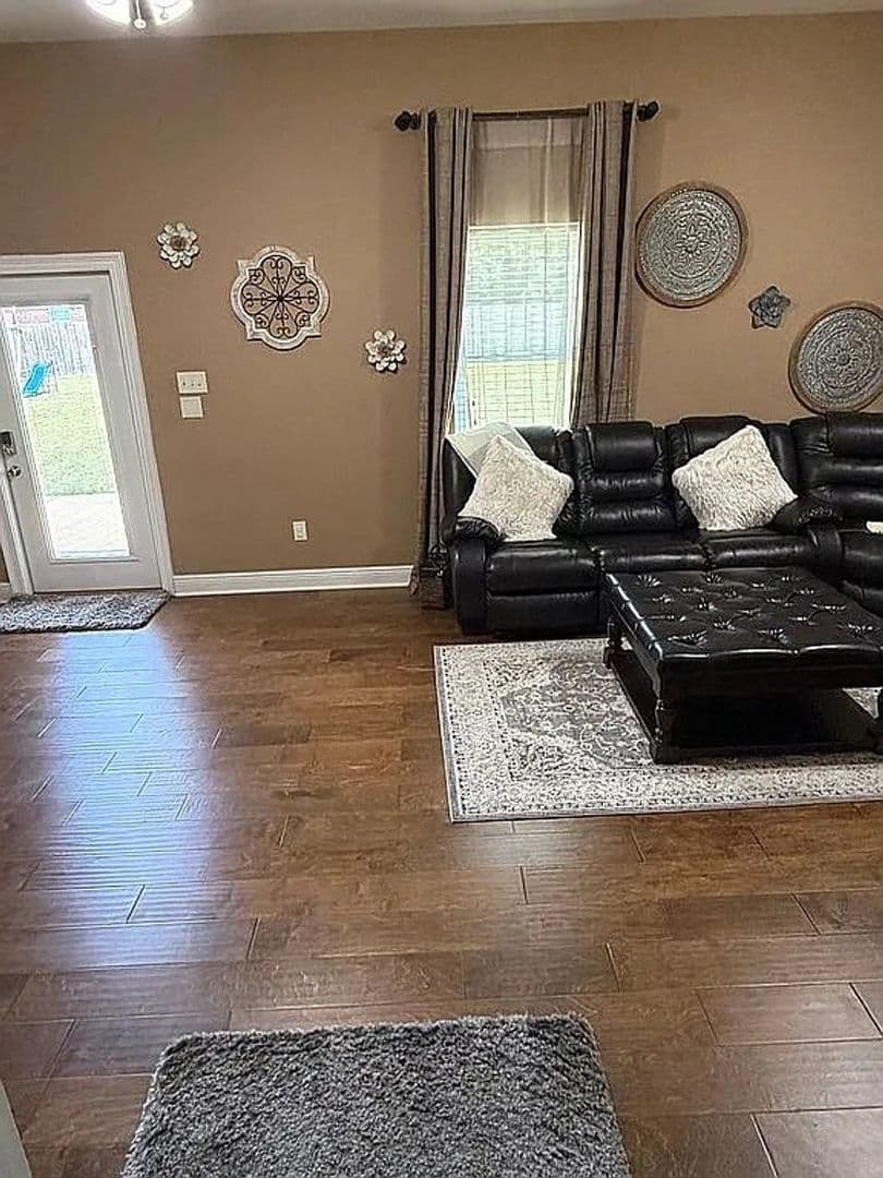 Mobile House: 7112 Raleigh Blvd