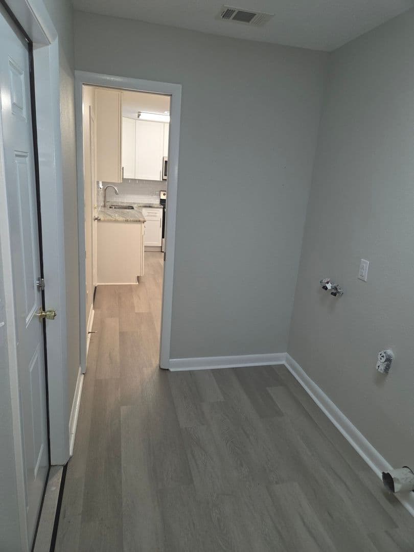 Crestview House: 503 Tall Pines St
