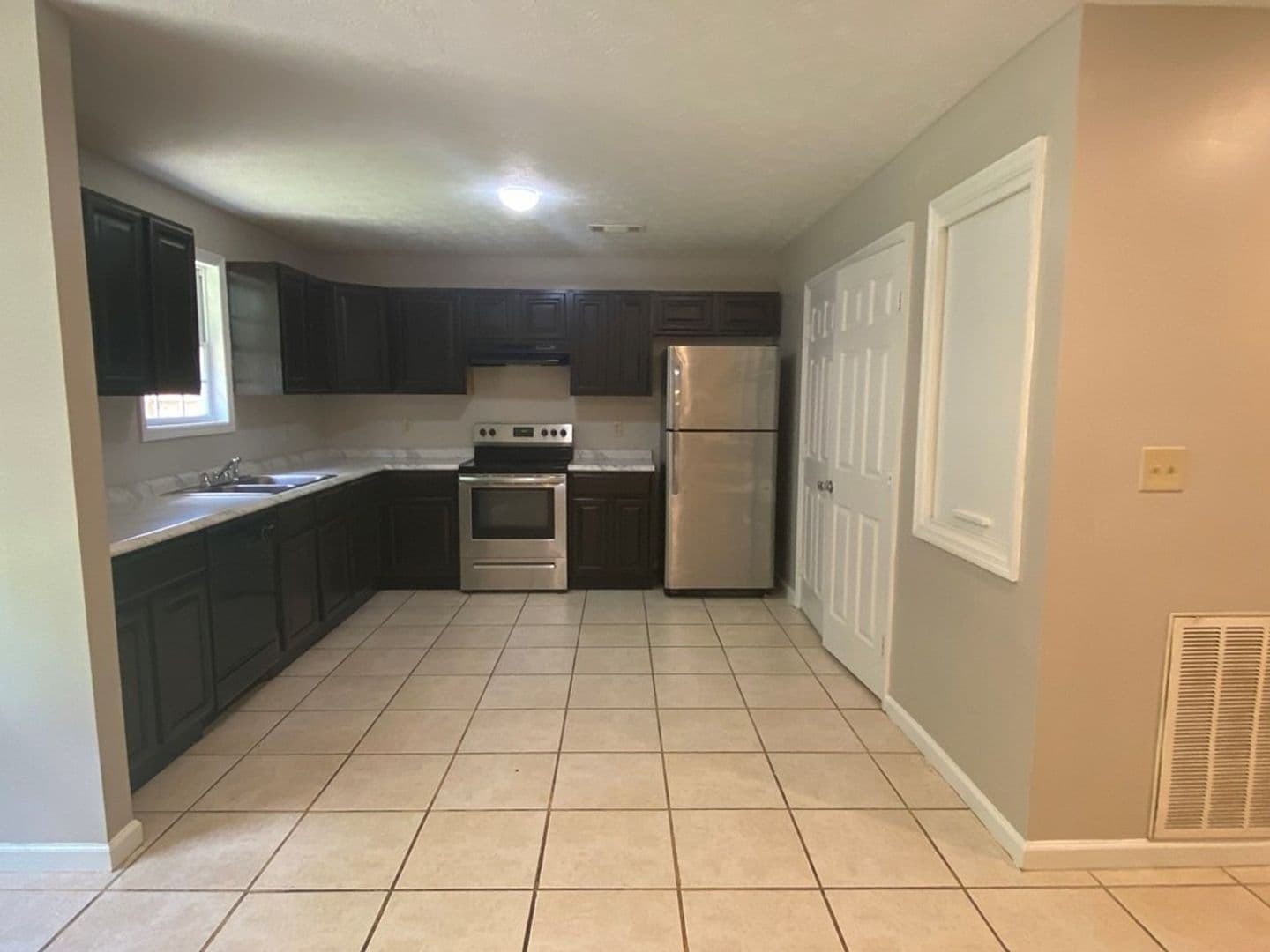Columbus Townhome: 1741 Elvan Ave