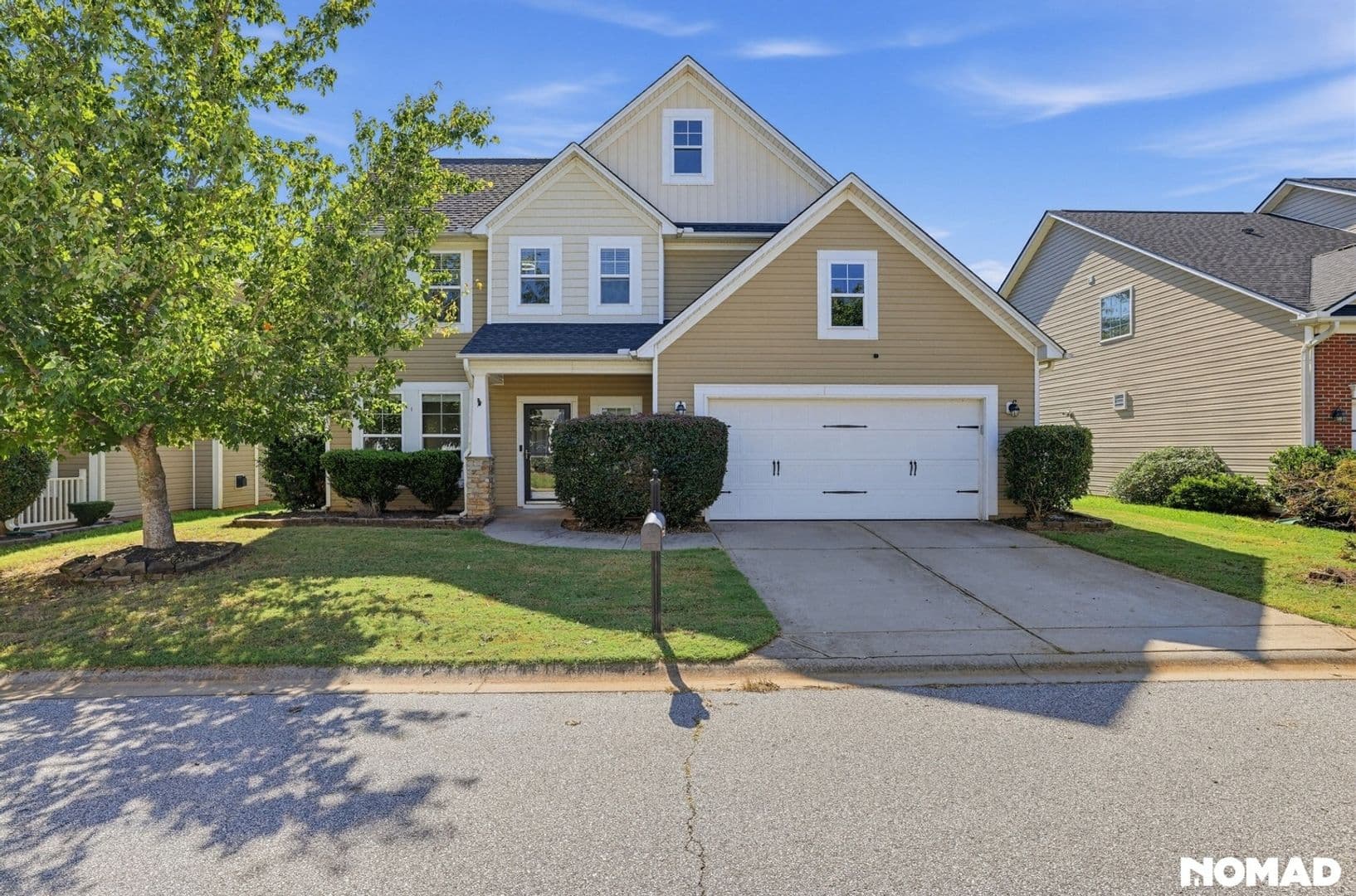 Simpsonville House: 302 Barrett Chase Dr