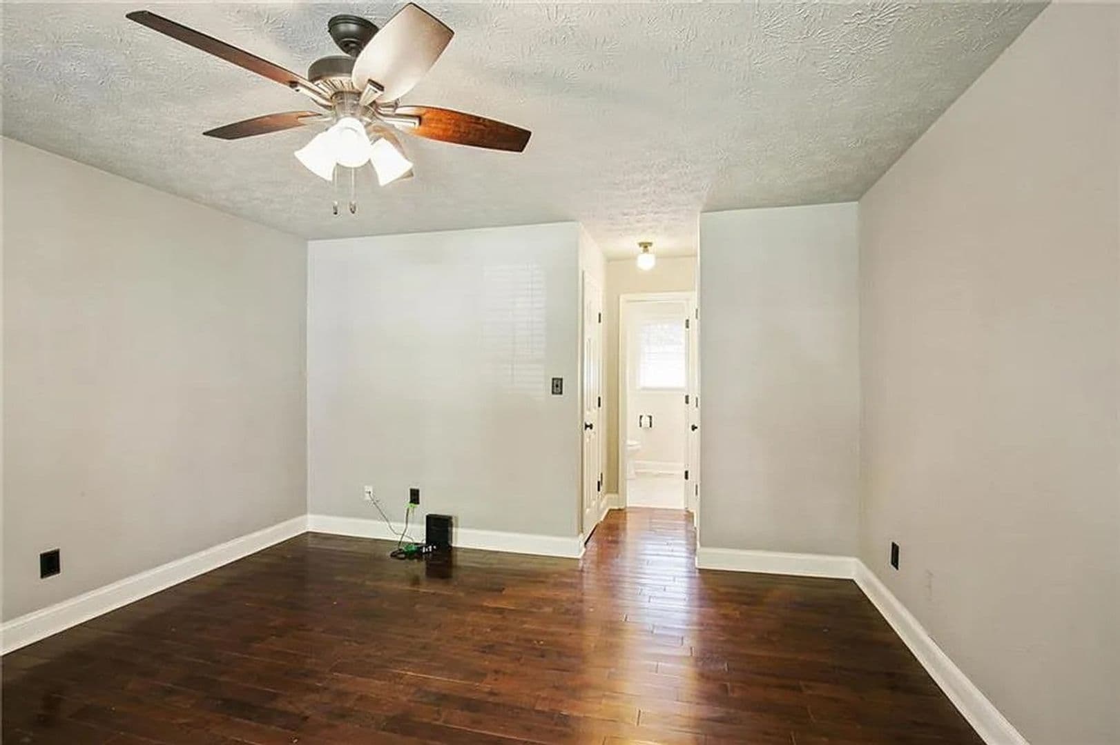 Villa Rica House: 1370 Fernwood Ct