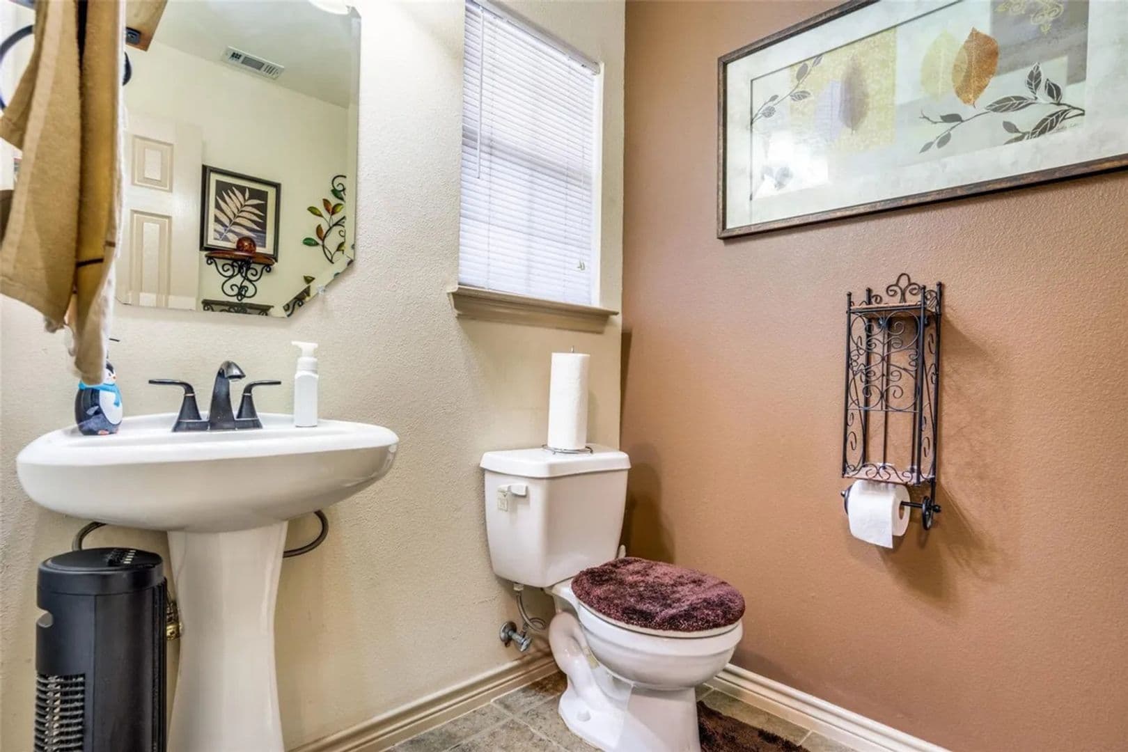 Euless House: 12629 Oceanside Dr