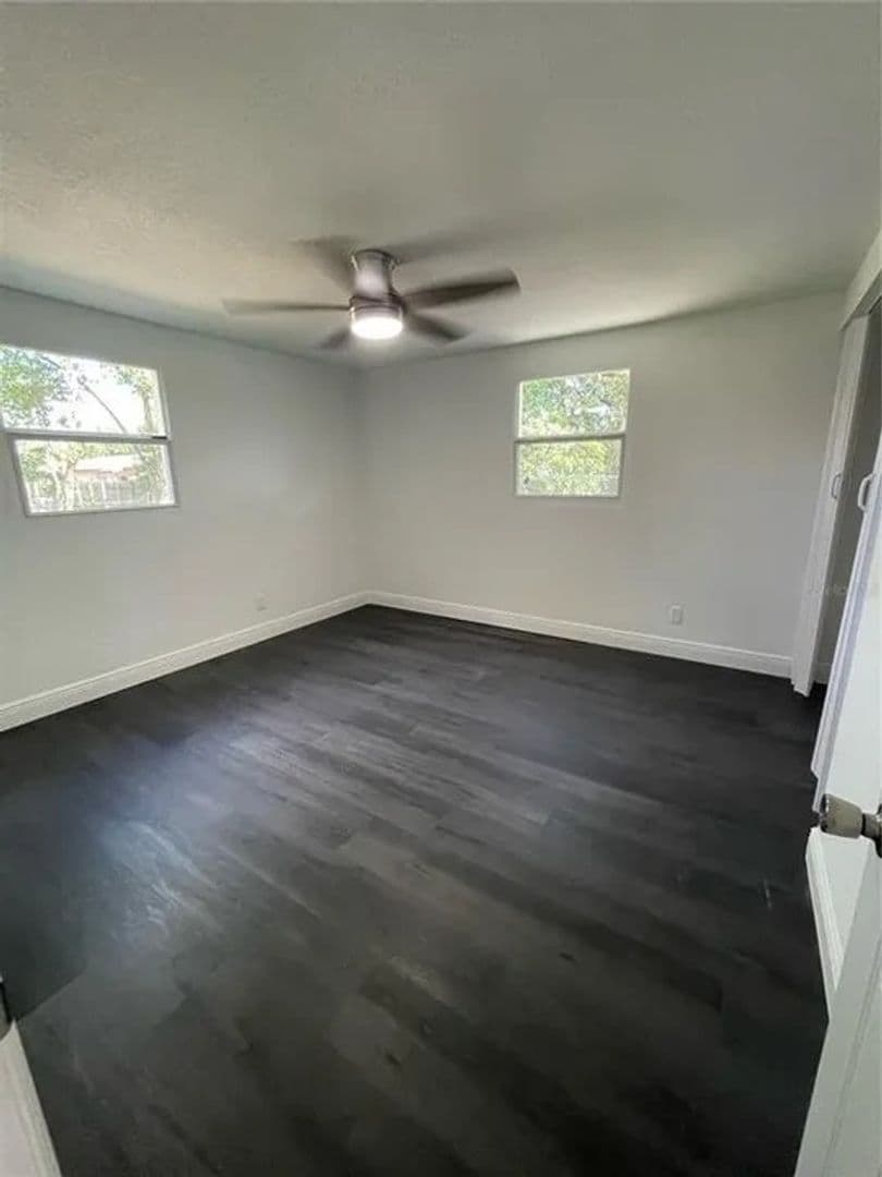 Tampa House: 8403 N Semmes St