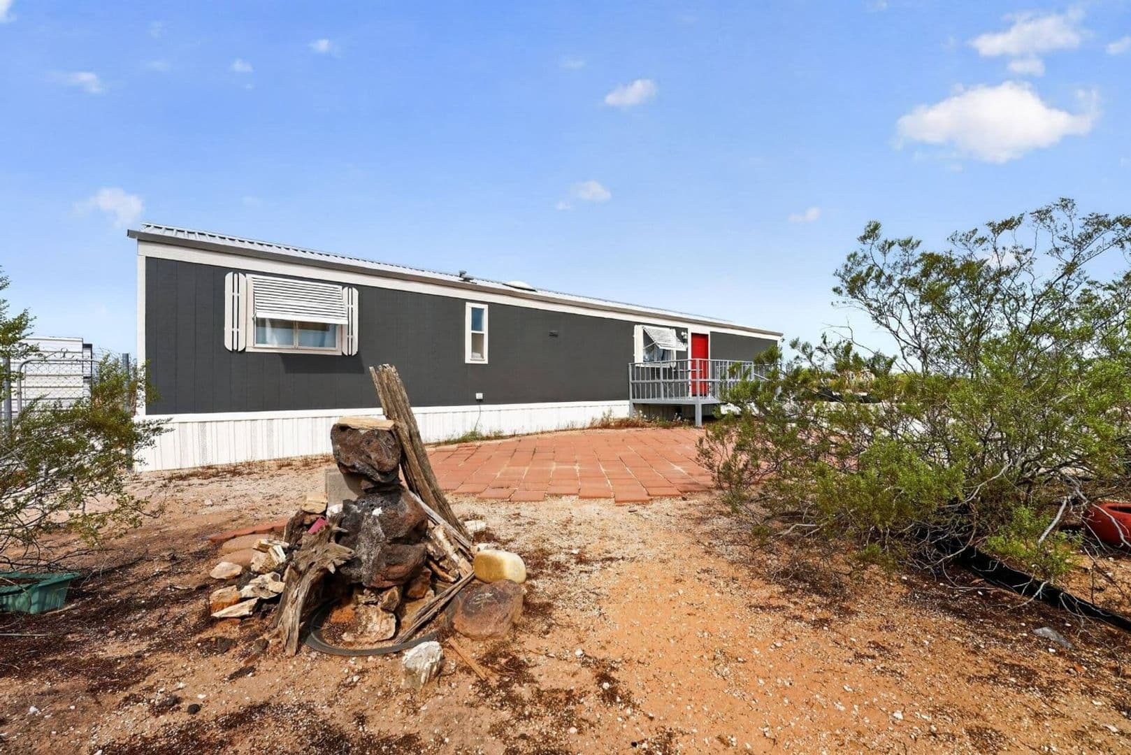 Casa Grande House: 11484 N Cordell St