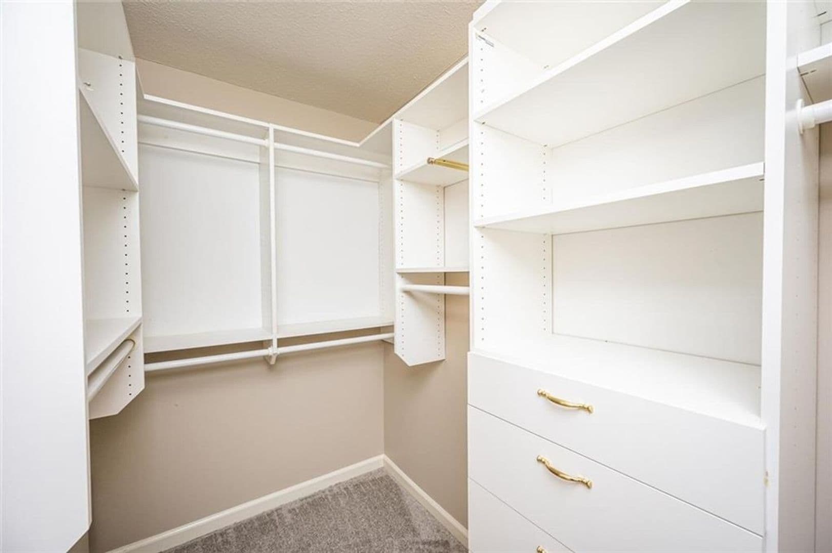 Atlanta Condo: 26202 Plantation Dr Ne
