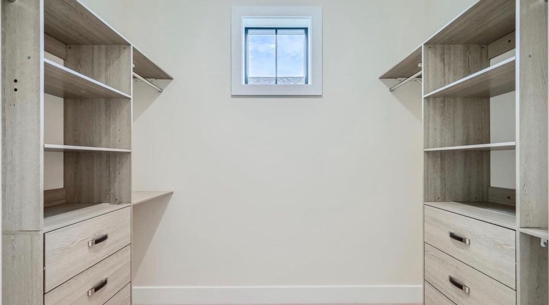 Sparrows Point House: 6931 River Dr Rd