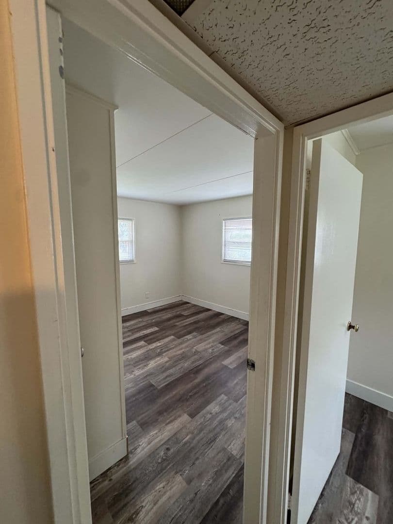 Belleville House: 4113 Betty Dr