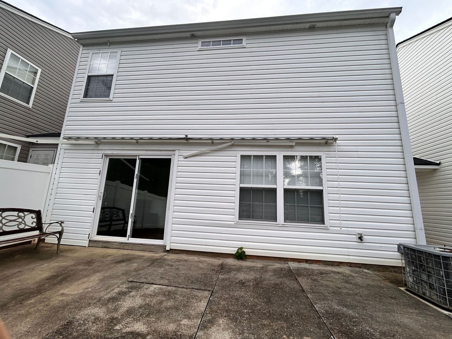 Cumming House: 5125 Sky Ridge Way