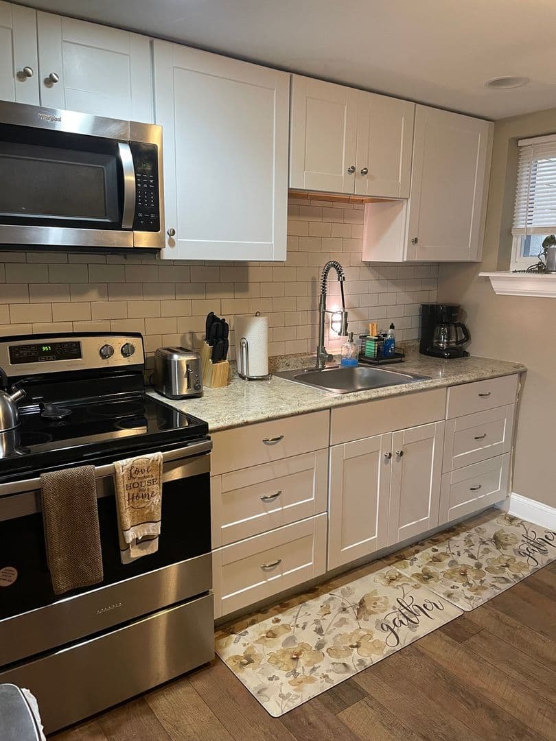 Wilimington Townhome: 1103 W 7th St