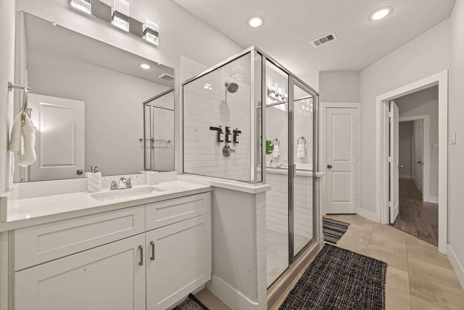 Houston Townhome: 4221 Galesburg St