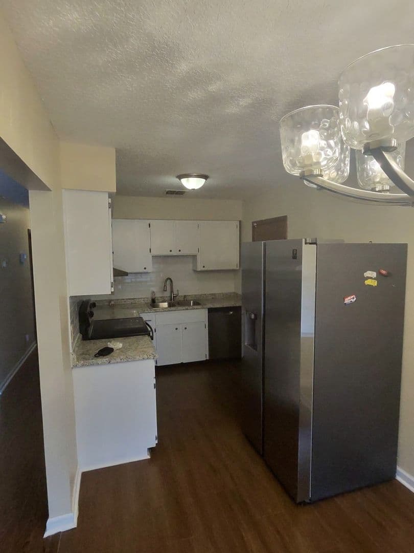 Jacksonville House: 7325 Calvin St