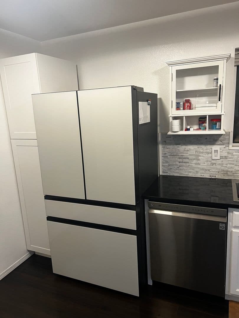 Kent House: 29088 215th Pl SE