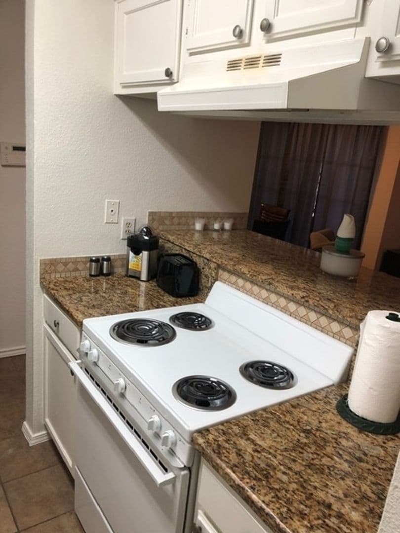 Dallas Condo: 18333 Roehampton Dr
