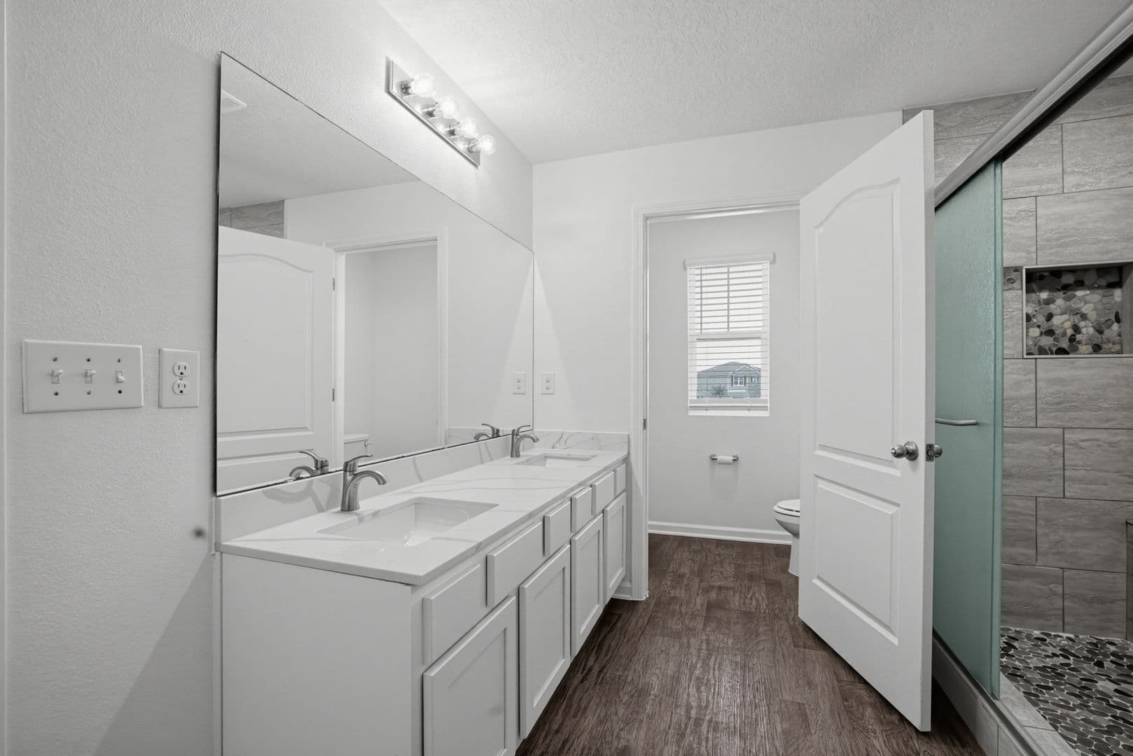 Jacksonville House: 3512 Guppy Ct