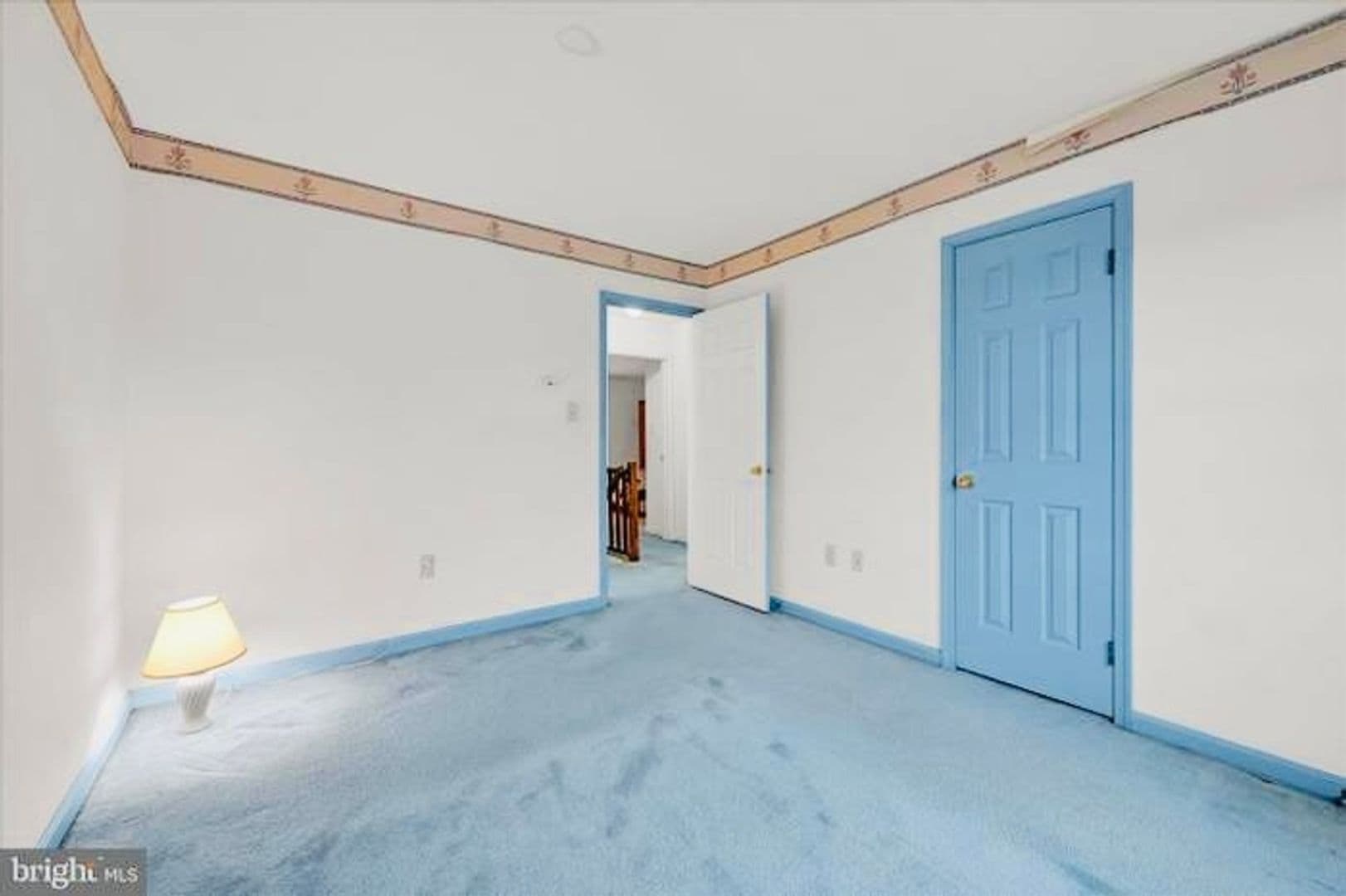 Harrisburg House: 6106 Spring Knl Dr