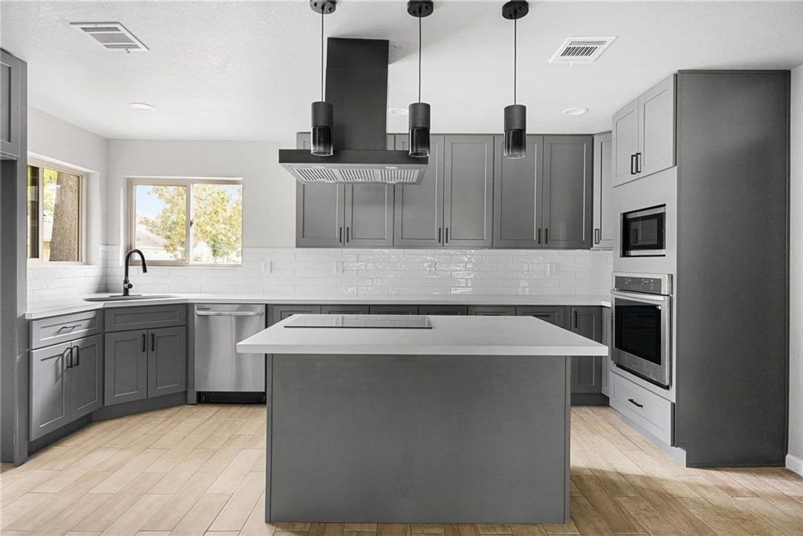 Montgomery Townhome: 15 Presidio Rd