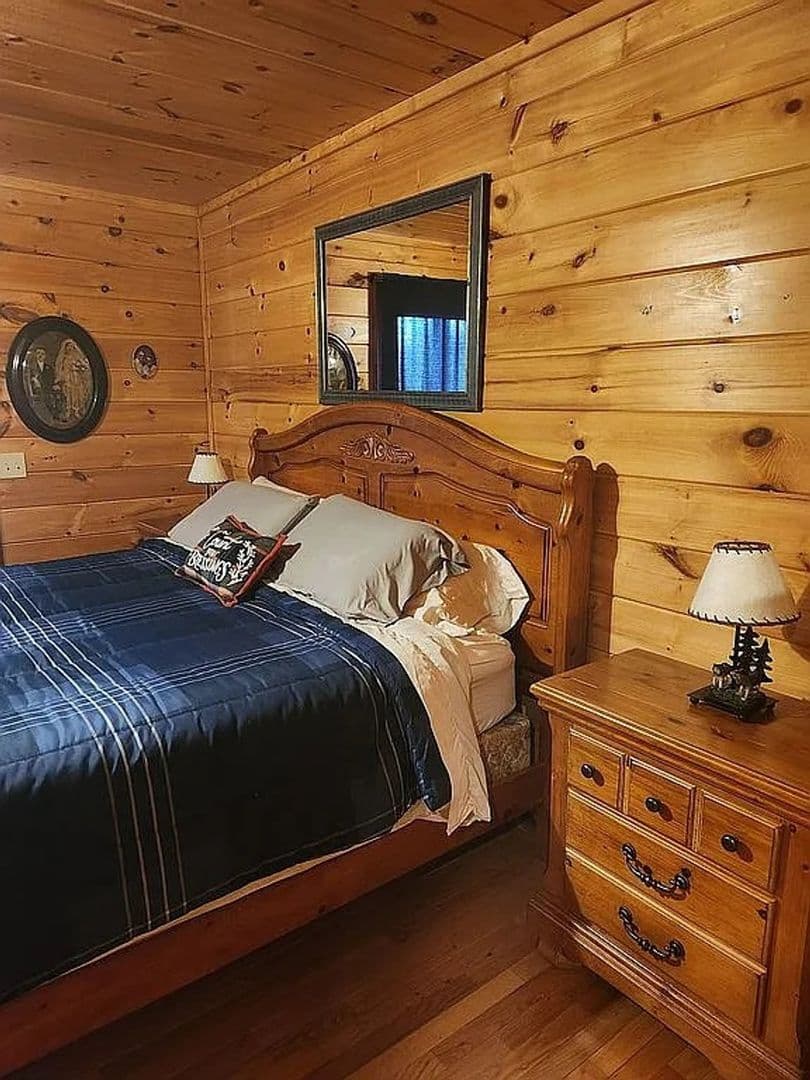 Blairsville House: 161 Clay Dr