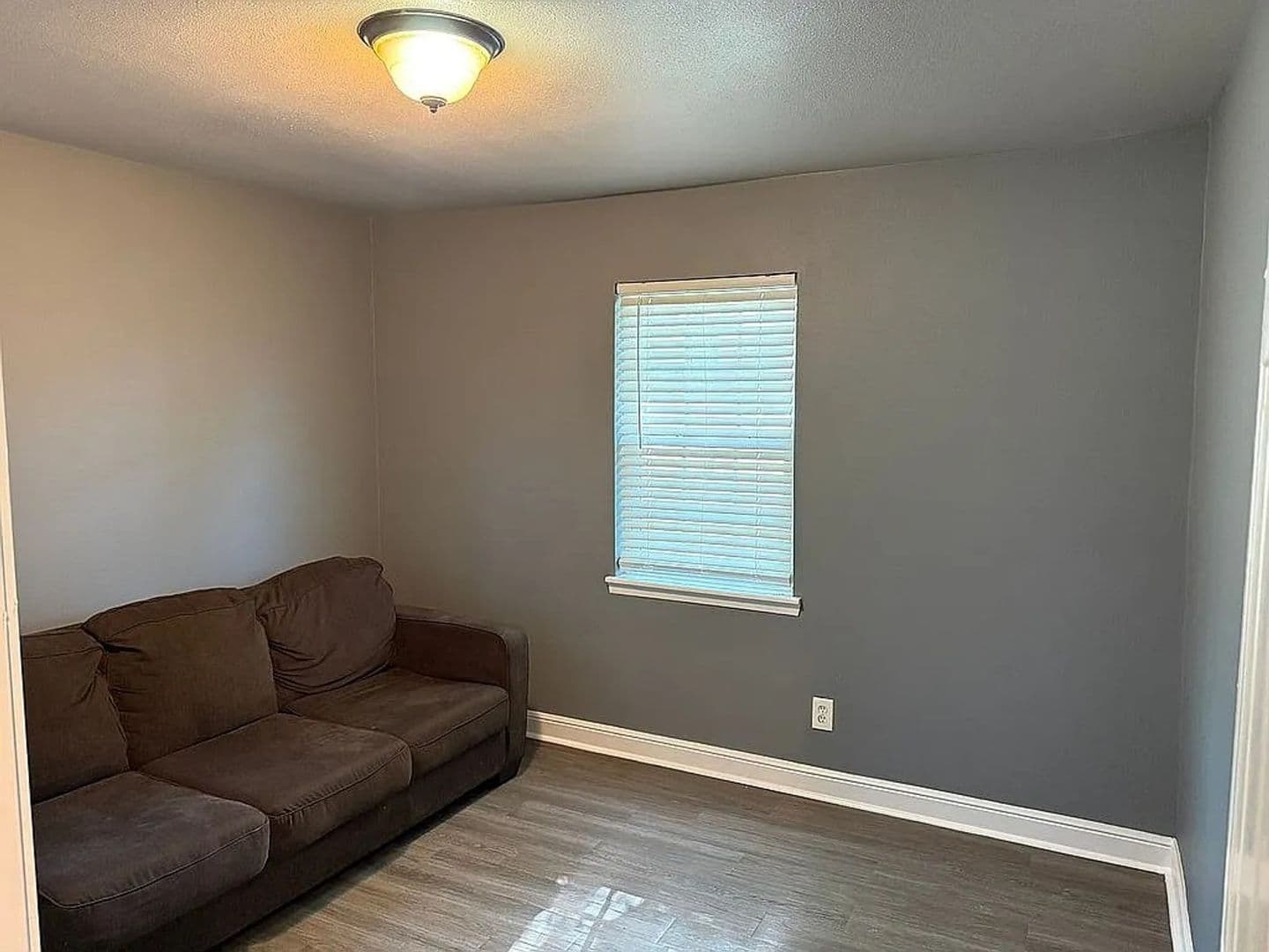 Rockwall House: 834 Nash St