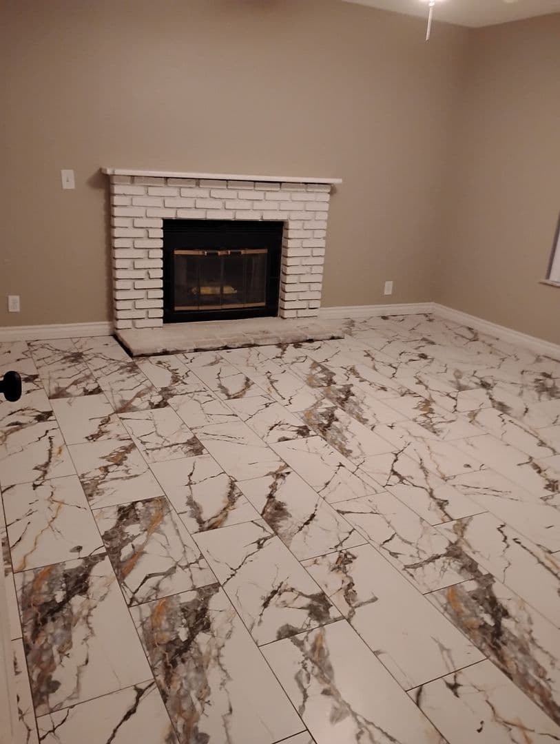 Lancaster House: 44755 Jefferson Ct