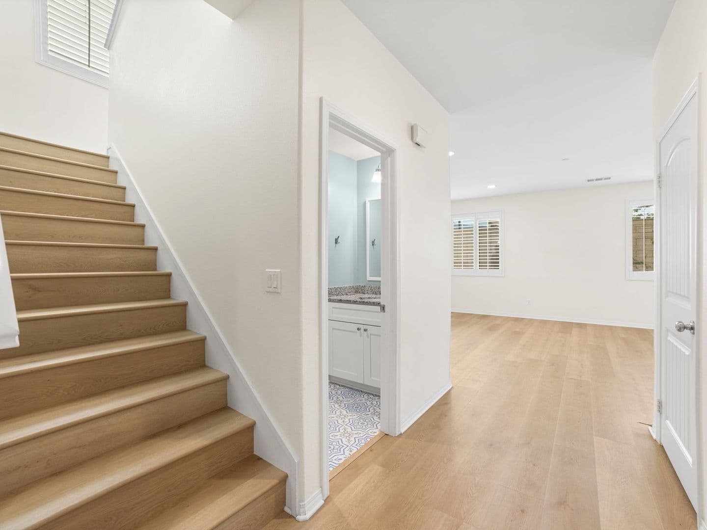 Fontana House: 16136 Twinberry Ct