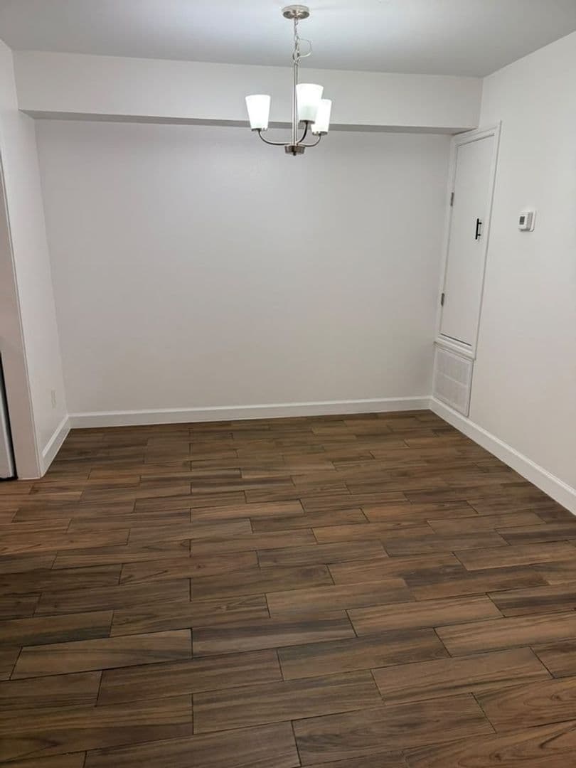 Houston Condo: 2744 Briarhurst Dr
