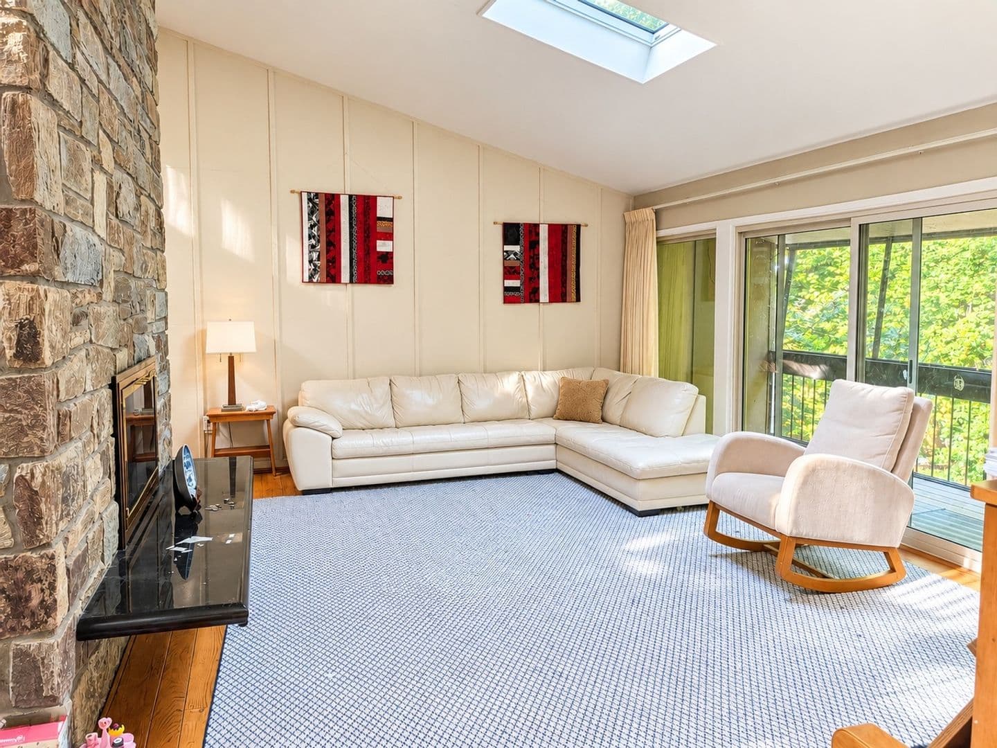Potomac House: 8801 Quiet Stream Ct
