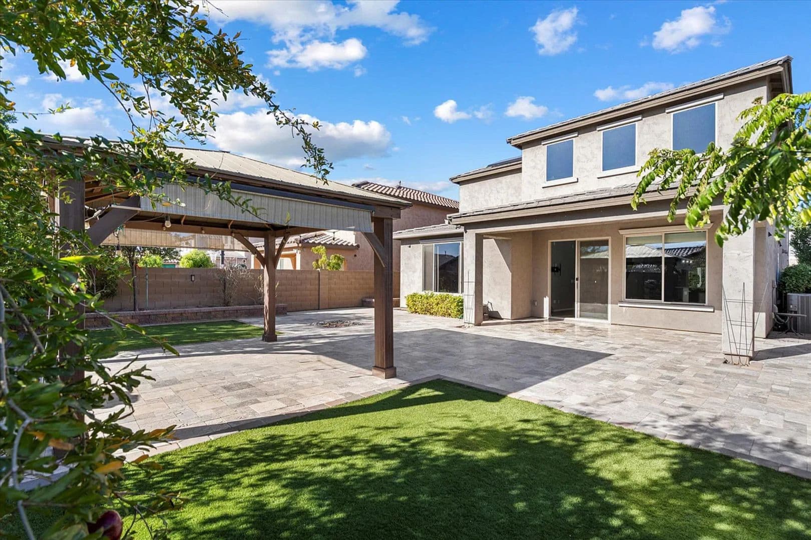 Peoria House: 9537 W Weeping Willow Rd