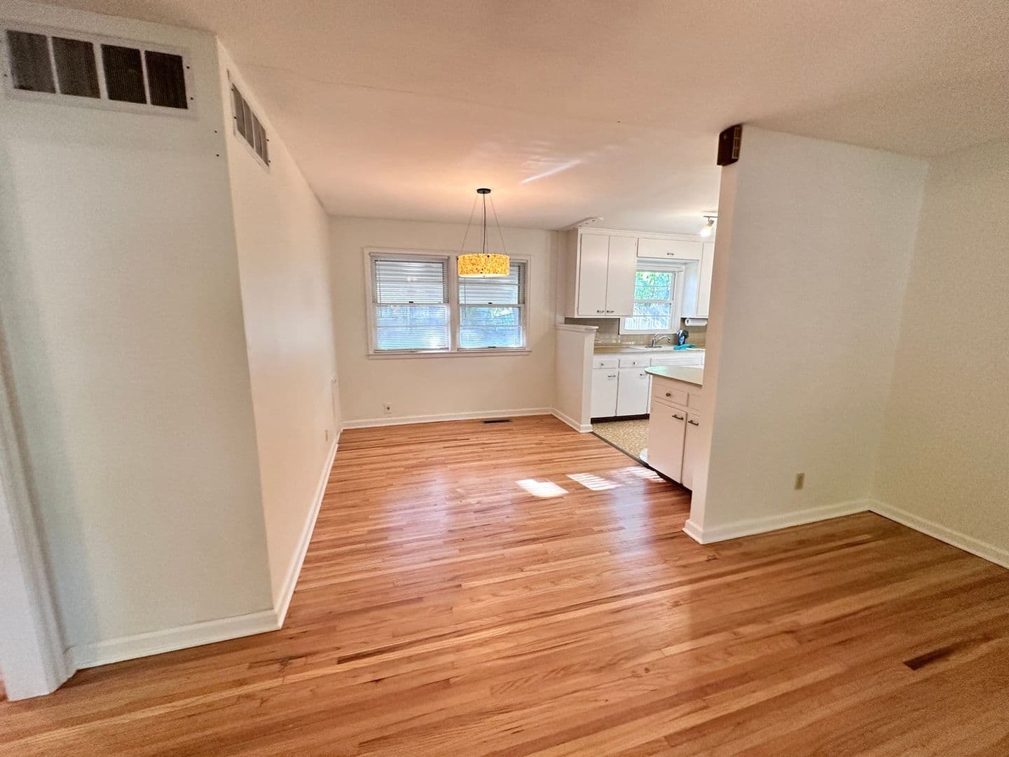 Wichita House: 829 S Watson Ln