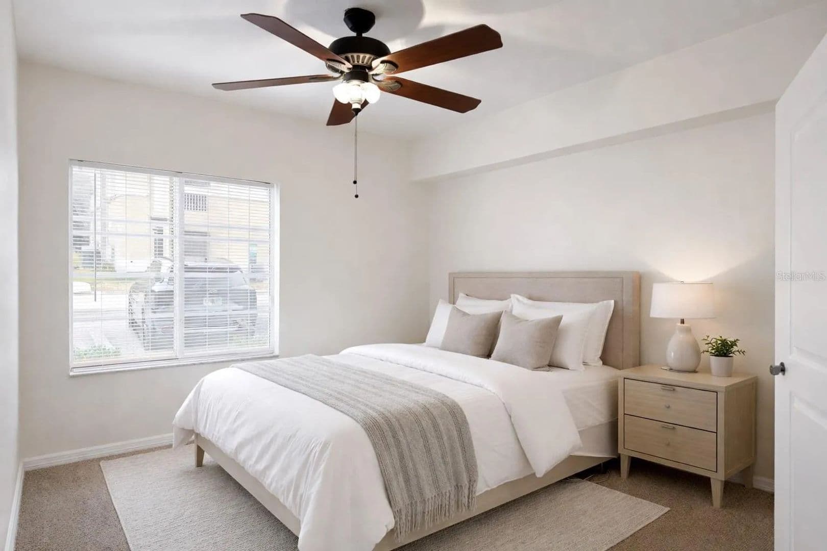 Riverview Condo: 9515 Grovedale Cir