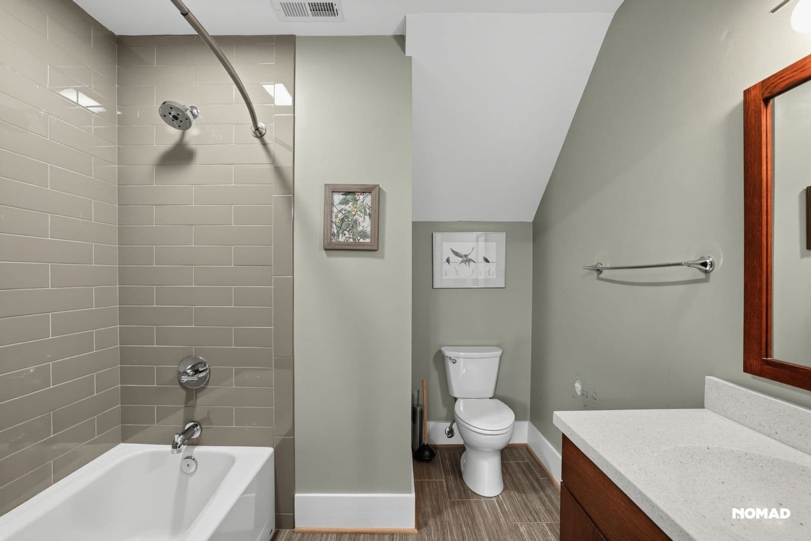 Greenville House: 102 N Main St
