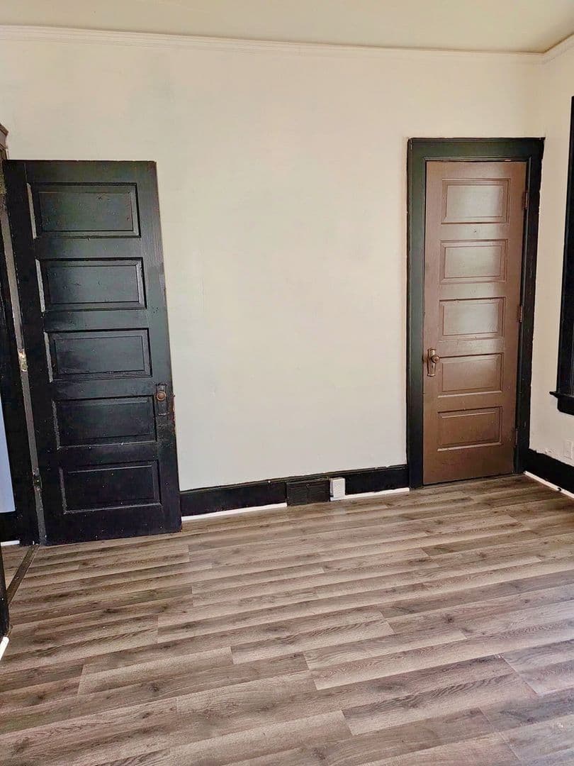 Milwaukee Townhome: 2231 N 41st St